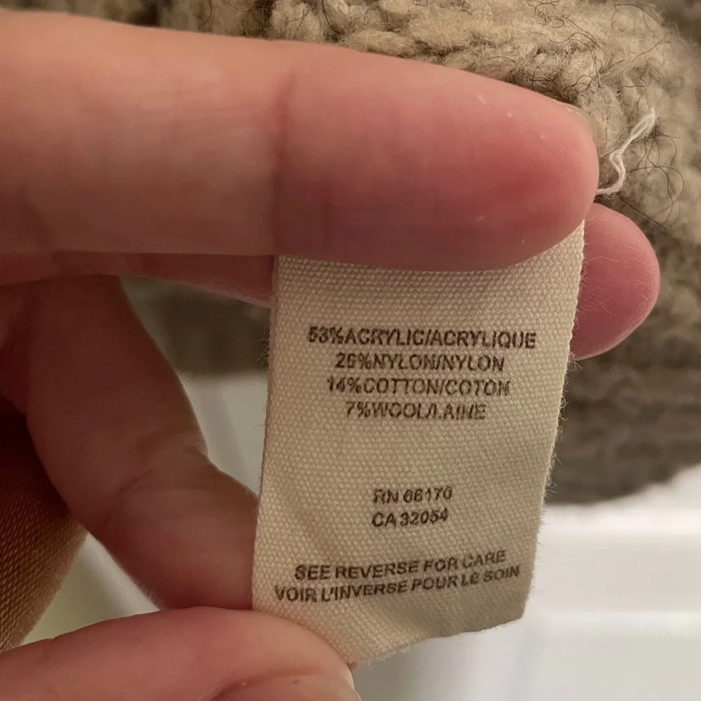 Free People Women’s Knit Scoop Neck Sweater. Size Small.